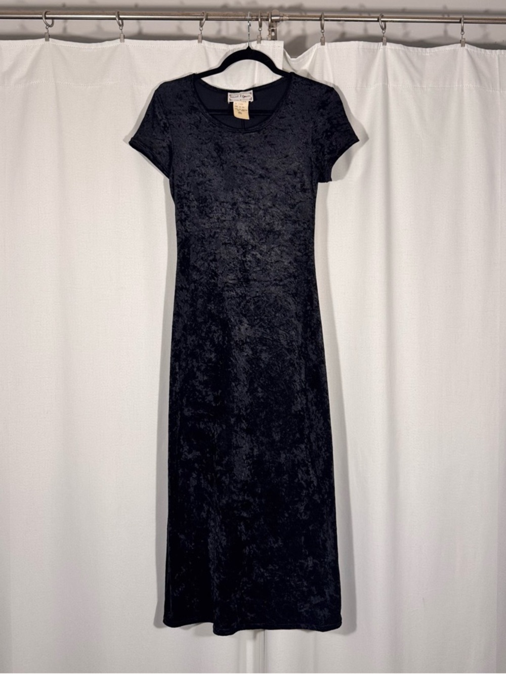 Vintage 90s Street Flower Black Crushed Velvet Midi Dress